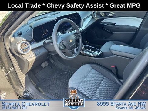 Used 2024 Chevrolet Trax LT FWD image 13