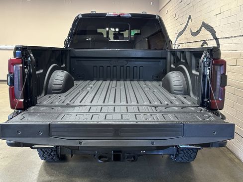 Used 2024 Ford F350 Platinum w/ Tremor Off-Road Package AWD/4WD image 6