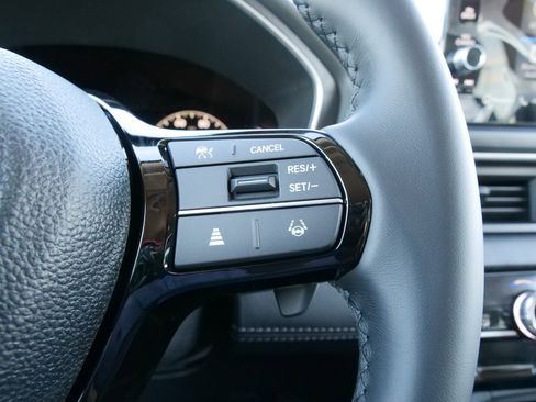 New 2025 Honda Pilot Touring image 24