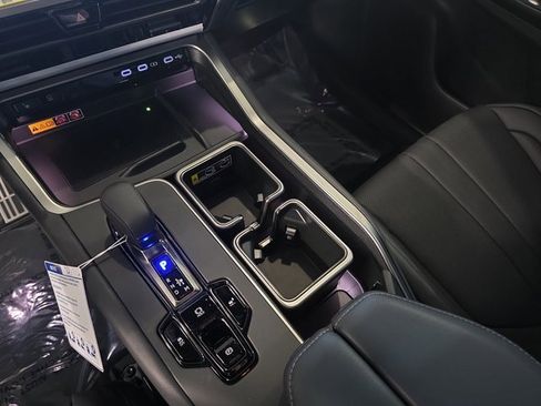 New 2026 Lexus TX 500h AWD w/ Technology Package image 25