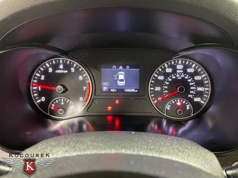 Used 2019 Kia Optima S image 16