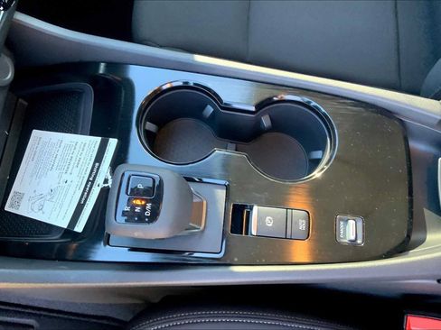 Certified 2025 Nissan Rogue S FWD image 7