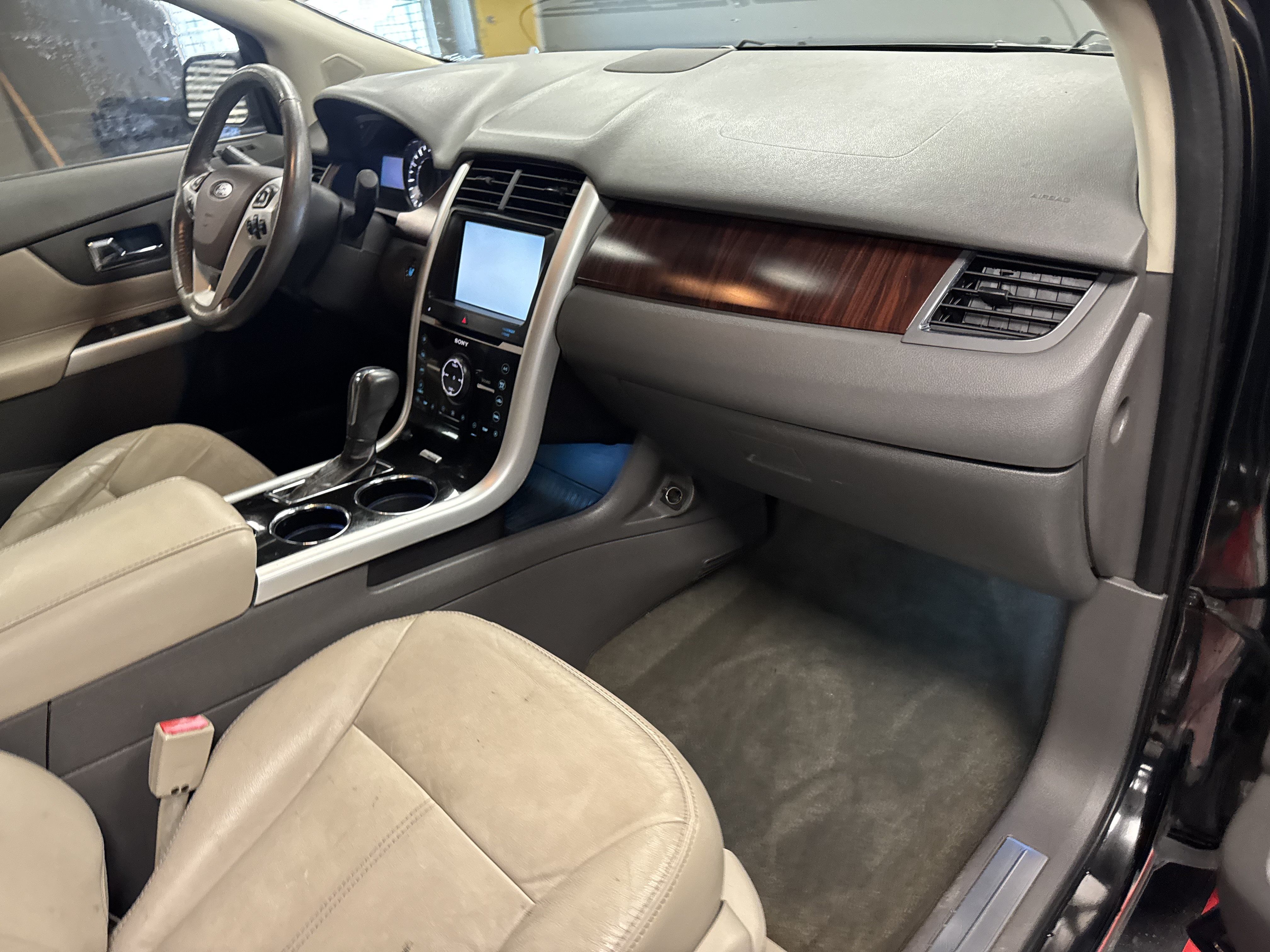 Used 2013 Ford Edge Limited FWD image 11