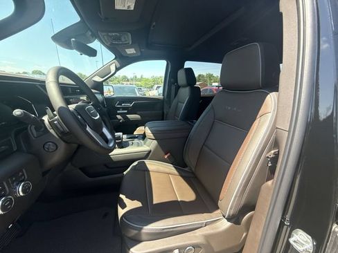 New 2026 GMC Sierra 1500 Denali w/ Denali Reserve Package AWD/4WD image 11