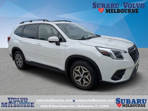 Used 2023 Subaru Forester Premium AWD/4WD image 1