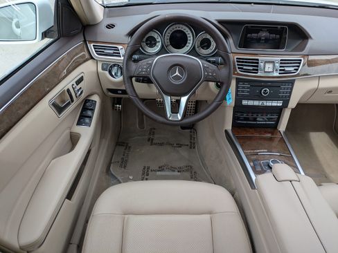 Used 2016 Mercedes-Benz E 350 4MATIC Sedan image 14