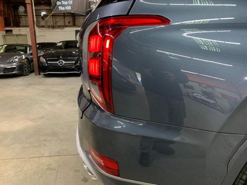 Used 2021 Hyundai Palisade Limited image 17