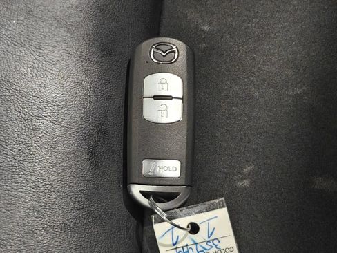 Used 2018 MAZDA CX-5 Touring FWD image 11