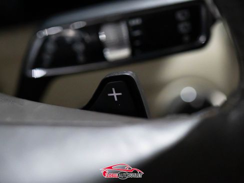 Used 2018 Lincoln Navigator Select w/ Technology Package image 28