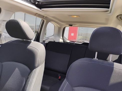 Used 2016 Subaru Forester 2.5i Premium AWD/4WD image 13