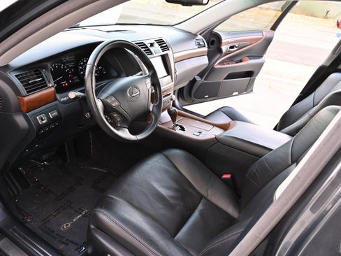 Used 2011 Lexus LS 460 w/ Sport Pkg RWD image 13
