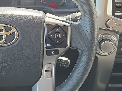 Used 2021 Toyota 4Runner SR5 Premium w/ Moonroof Package AWD/4WD image 19