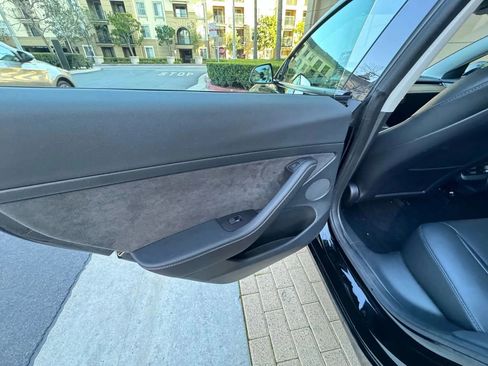 Used 2023 Tesla Model 3 Standard Range image 29