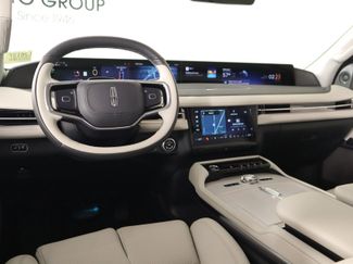 New 2026 Lincoln Navigator Reserve w/ Jet Appearance Package AWD/4WD video 2