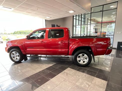 Used 2013 Toyota Tacoma 4x4 Double Cab w/ TRD Sport Pkg image 4