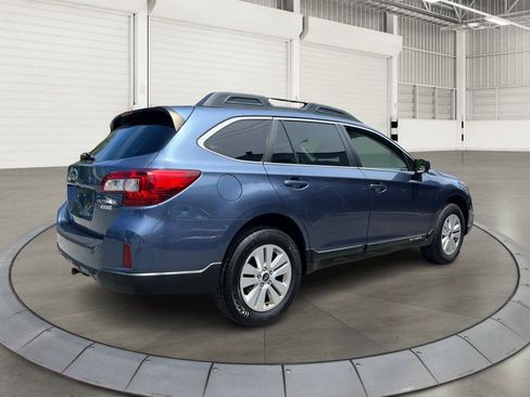 Used 2015 Subaru Outback 2.5i Premium AWD/4WD image 3