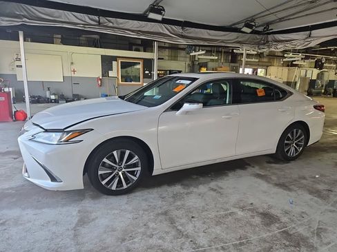 Used 2020 Lexus ES 350 w/ Premium Package FWD image 1