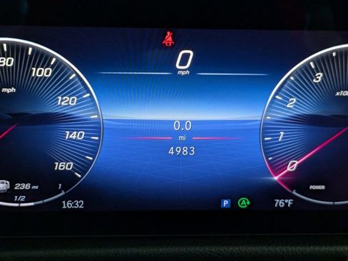 New 2025 Mercedes-Benz GLB 250 4MATIC image 10