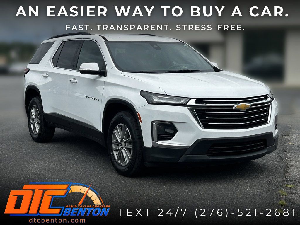 Used 2023 Chevrolet Traverse LT FWD image 1