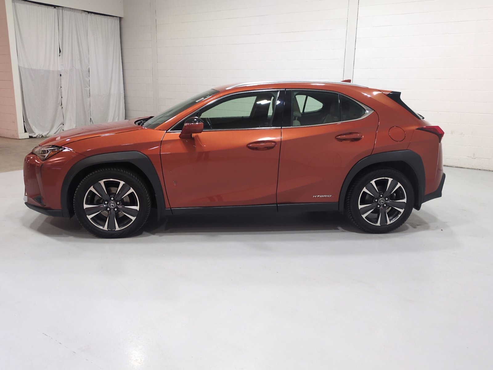 Used 2019 Lexus UX 250h w/ Accessory Package 2 AWD/4WD image 6