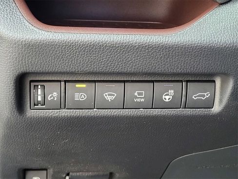 Used 2021 Toyota RAV4 Limited image 11