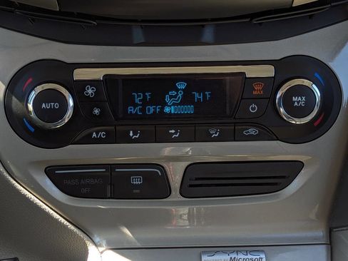Used 2012 Ford Focus SEL FWD image 21