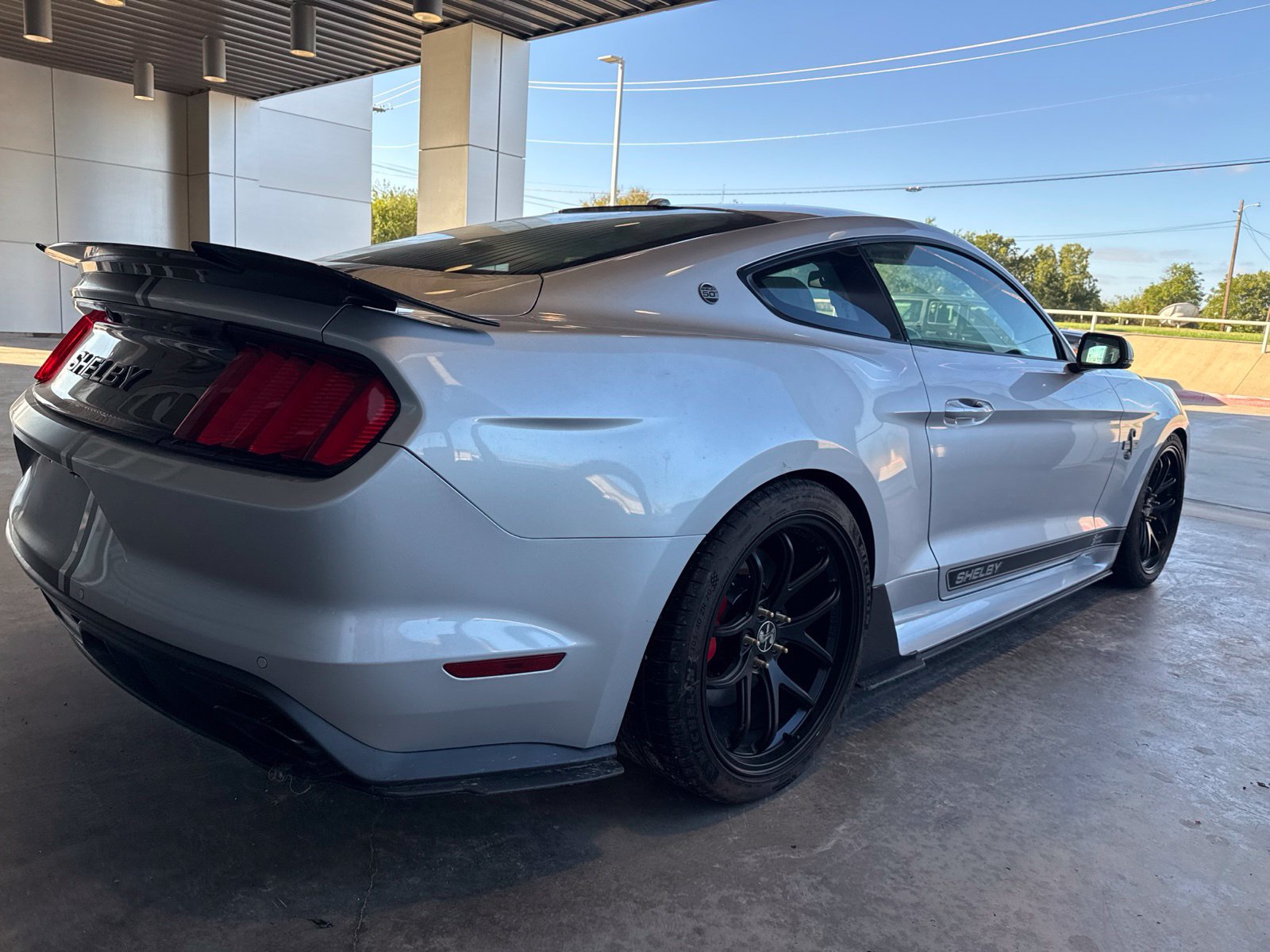 Used 2017 Ford Mustang GT Premium w/ Equipment Group 401A RWD image 3