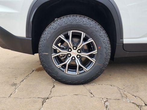 New 2026 GMC Acadia AT4 image 57