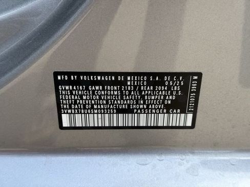 Used 2025 Volkswagen Jetta Sport FWD image 30