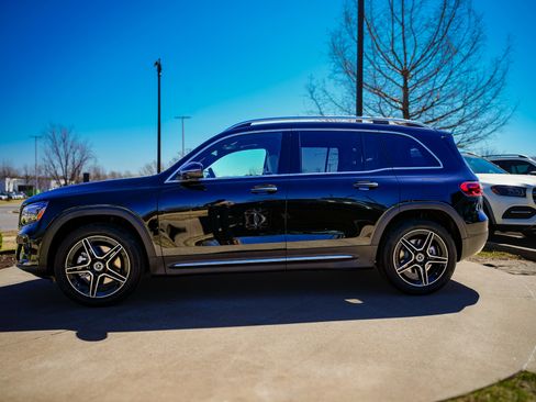 New 2026 Mercedes-Benz GLB 250 4MATIC image 7