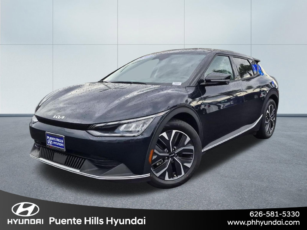 Used 2023 Kia EV6 Light RWD image 1
