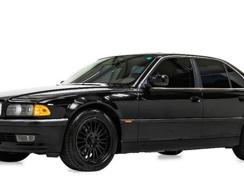 Used 1998 BMW 740i RWD image 2