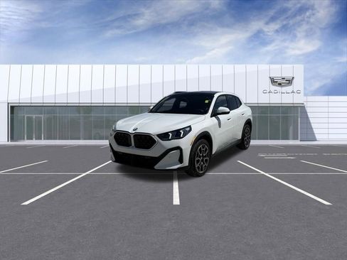 Used 2025 BMW X2 xDrive28i AWD/4WD image 6