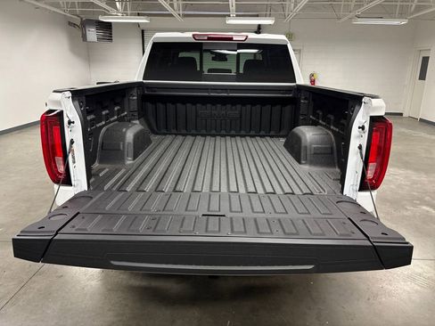 New 2026 GMC Sierra 1500 SLT w/ SLT Convenience Package AWD/4WD image 17