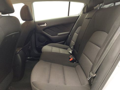 Used 2017 Kia Forte LX image 18