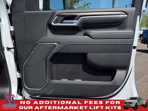 Used 2025 Chevrolet Silverado 3500 LTZ AWD/4WD image 28