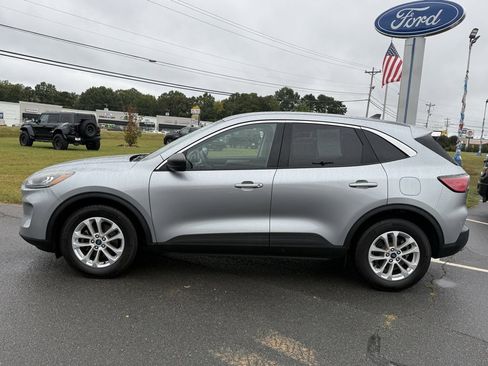 Used 2022 Ford Escape SE w/ Convenience Package image 8