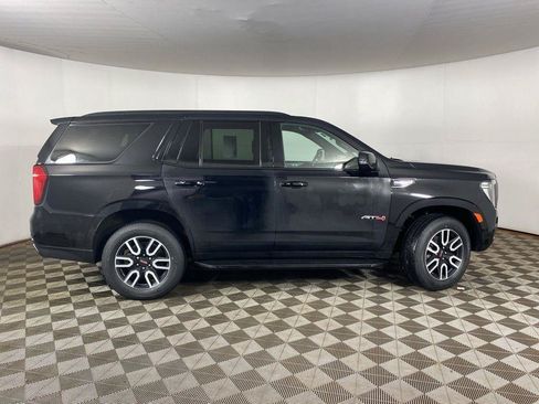 Used 2024 GMC Yukon AT4 AWD/4WD image 11