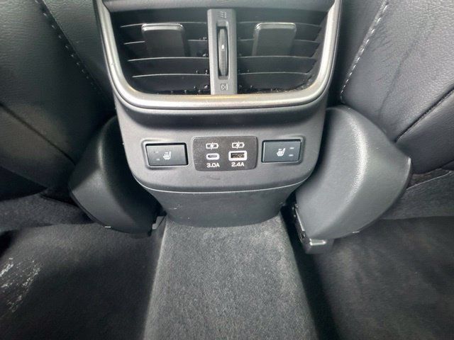 Used 2025 Subaru Outback Touring AWD/4WD image 14