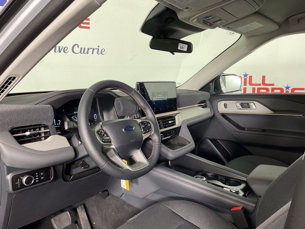New 2026 Ford Explorer Active RWD image 13