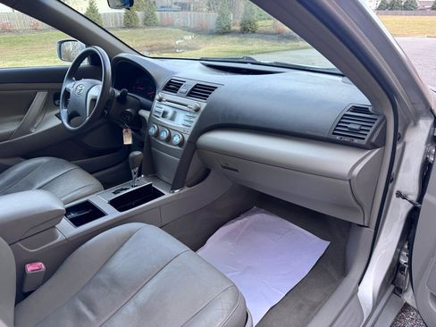 Used 2009 Toyota Camry image 36