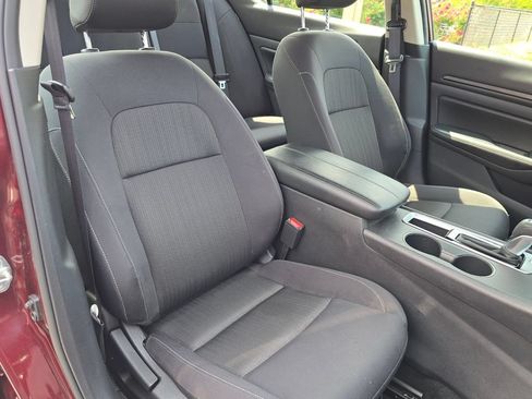 Used 2025 Nissan Altima 2.5 SV FWD image 23