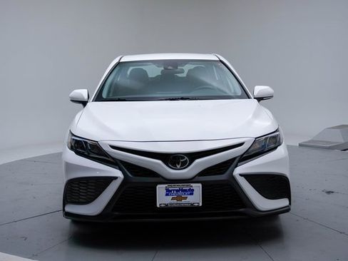 Used 2023 Toyota Camry SE image 14