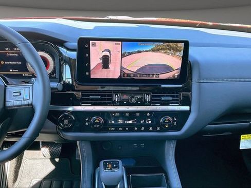 New 2026 Nissan Pathfinder Platinum AWD/4WD image 6
