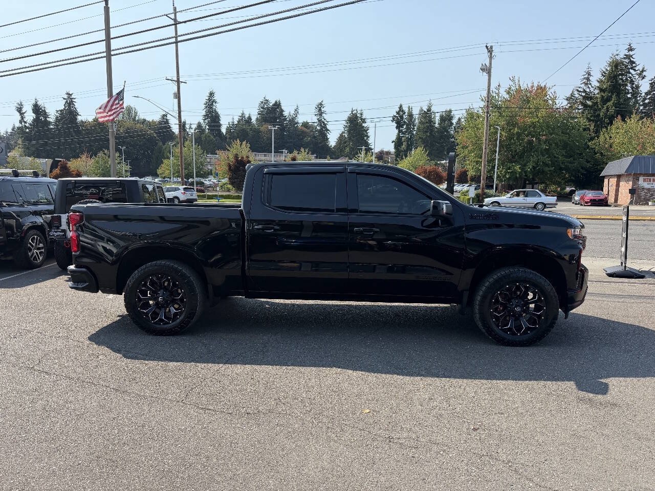 Used 2019 Chevrolet Silverado 1500 High Country w/ High Country Premium Package AWD/4WD image 9