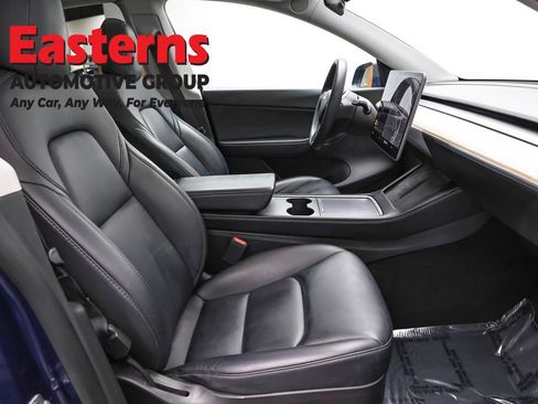 Used 2022 Tesla Model Y Long Range image 17