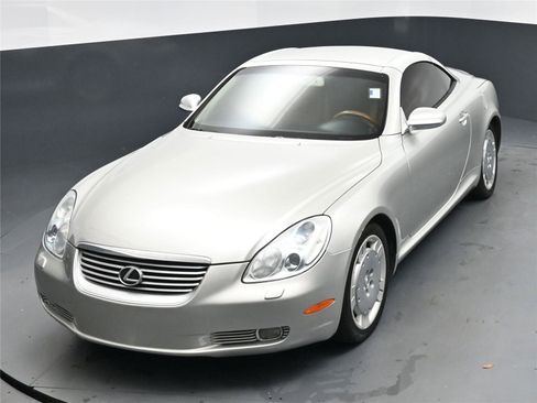 Used 2003 Lexus SC 430 Convertible image 9