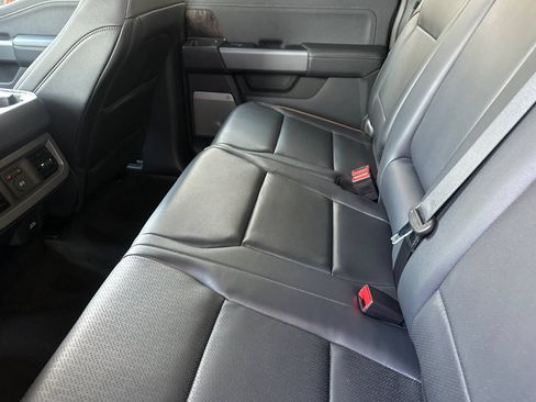 New 2026 Ford F250 Lariat w/ Black Appearance Package AWD/4WD image 12