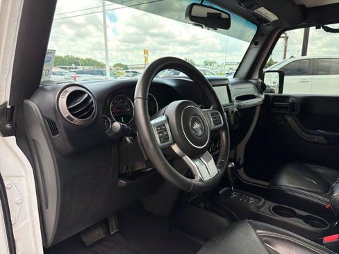 Used 2017 Jeep Wrangler Unlimited Sport AWD/4WD image 18