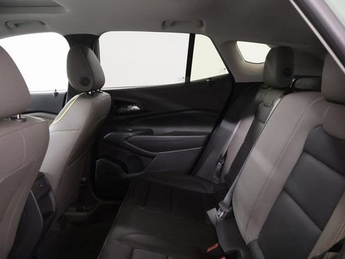 New 2026 Chevrolet Trax ACTIV w/ Sunroof Package FWD image 28